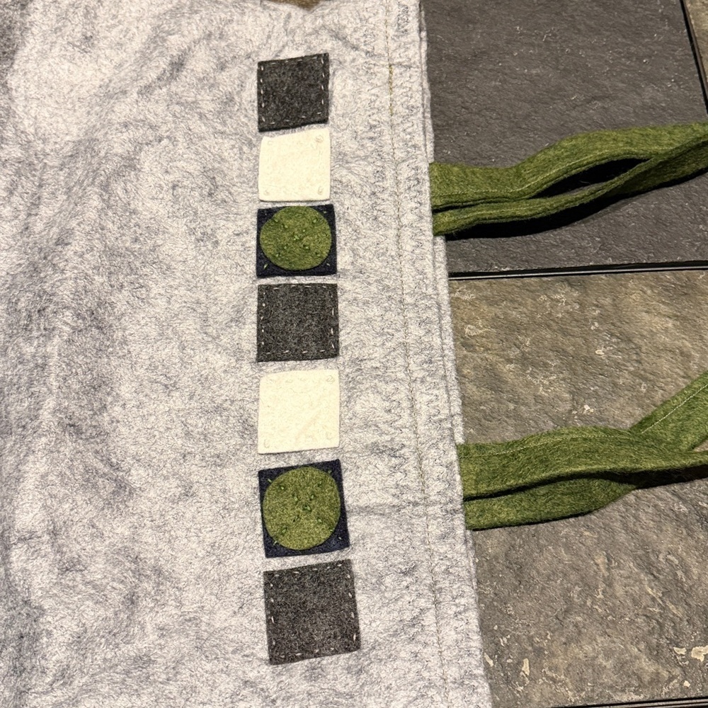 Handmade Stylish Gray and Green Felt Fabric Tote Bag - Picture 2 of 8